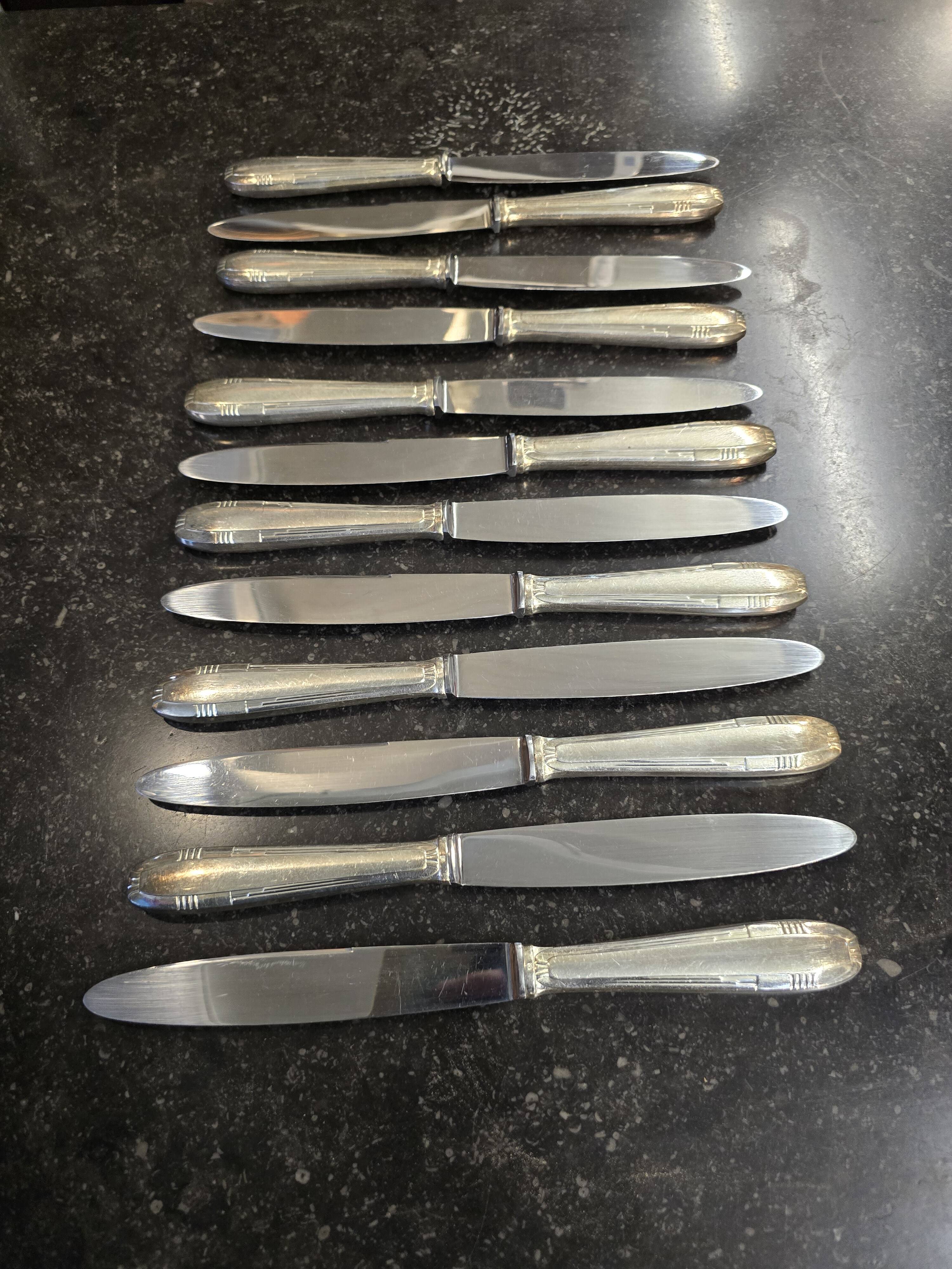 12 Art Deco knives in silver metal mid-20th century with its box