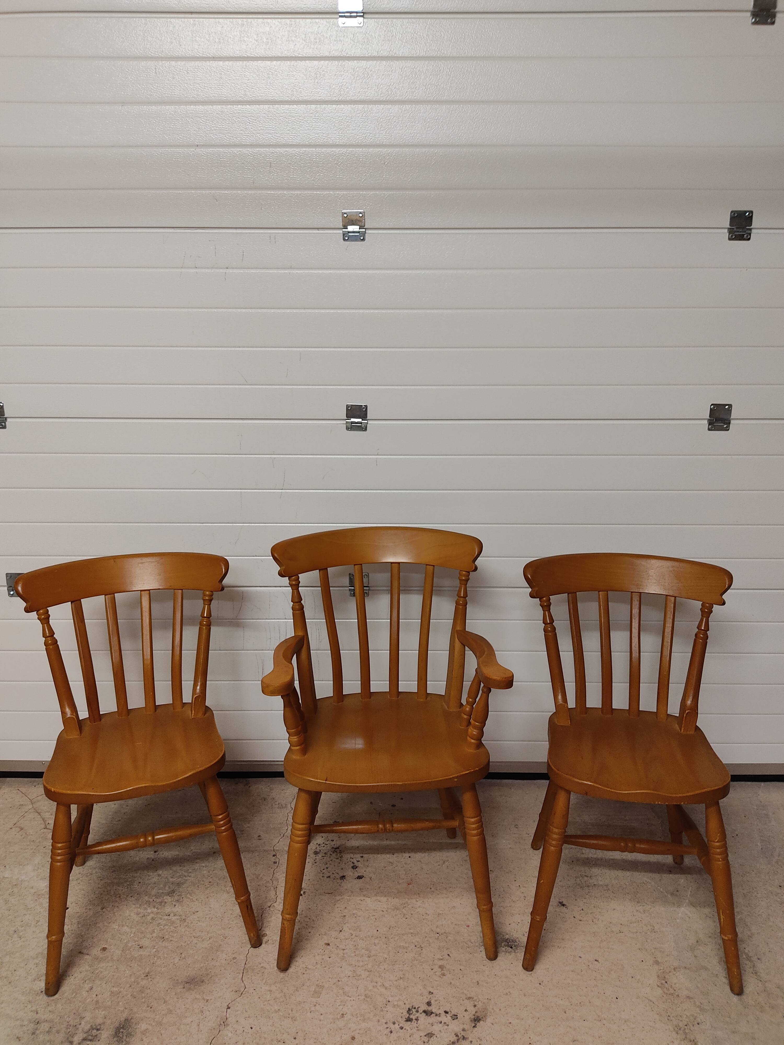 Set of country chairs and armchairs