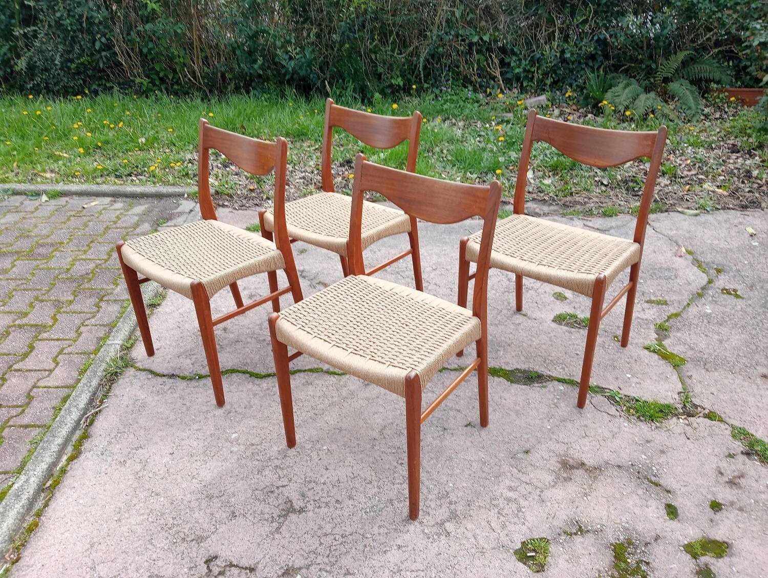 4 chaises Arne Wahl Iversen cordage neuf