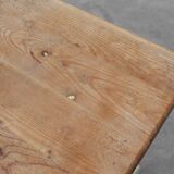 Table de bistrot française du XXe siècle avec base en fonte et plateau en chêne