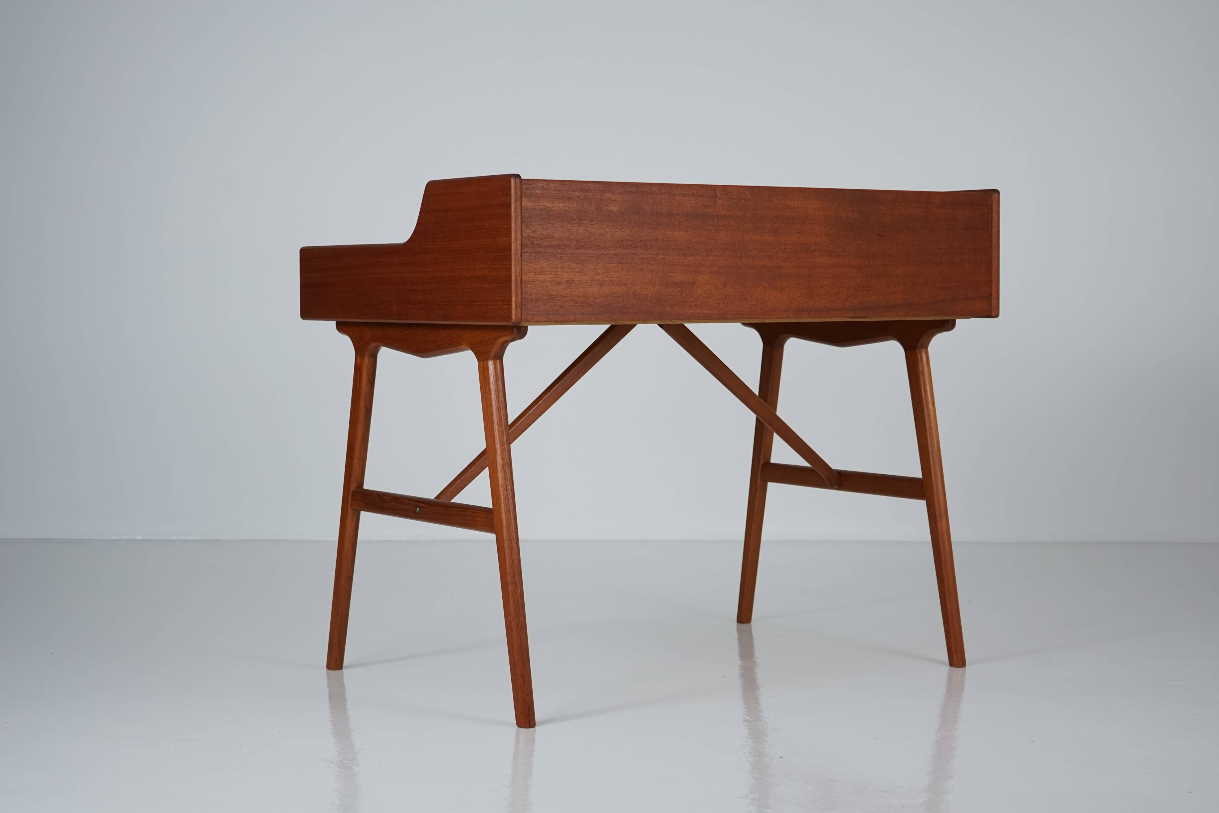 Danish teak desk, Model 64, by Arne Wahl Iversen for Vinde Møbelfabrik, 196