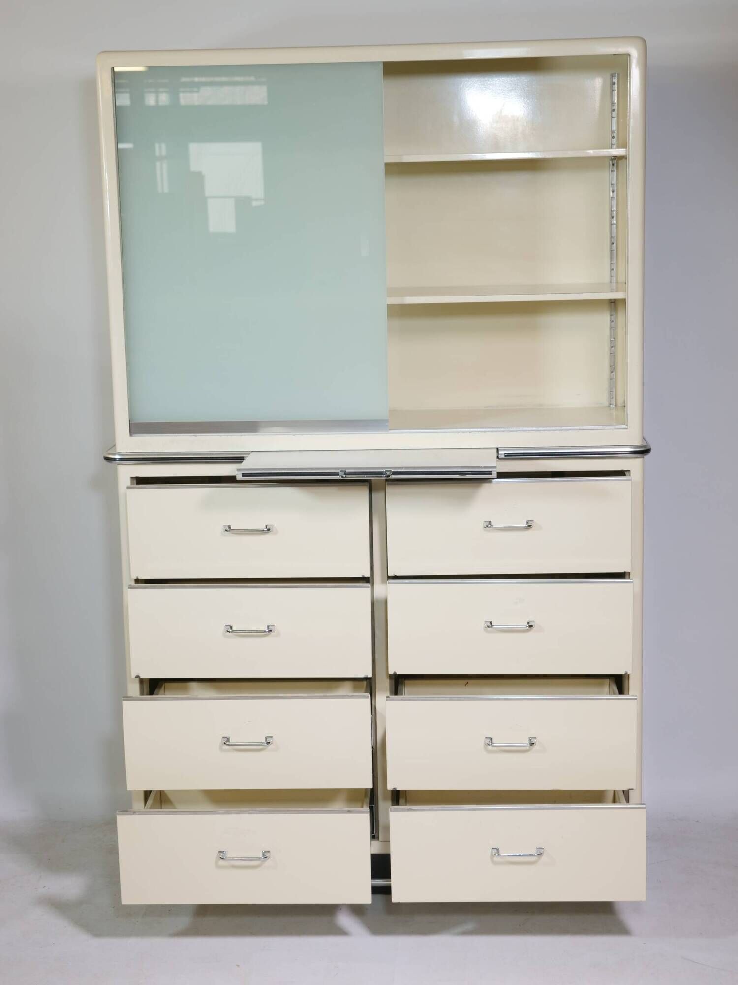 Metal cabinet, cupboard, medical cabinet, Baisch, 1960s vintage, drawers