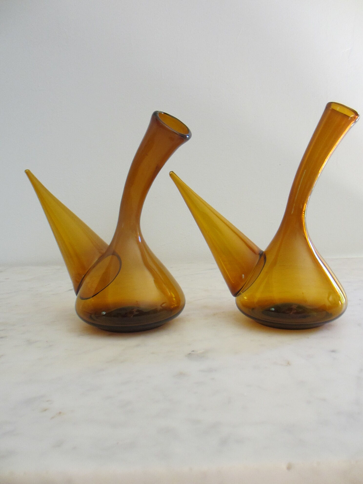 Oil and vinegar maker in amber glass
