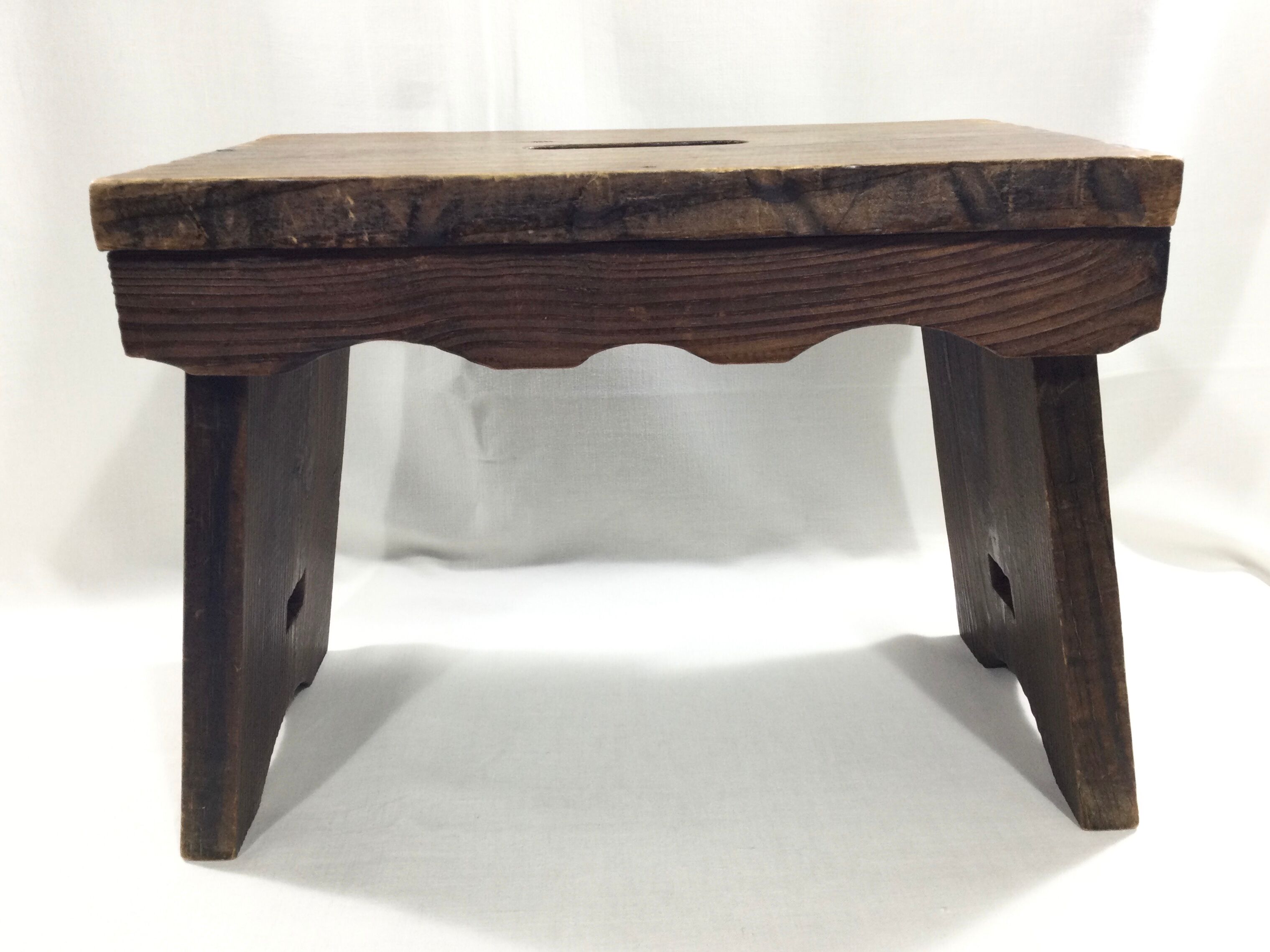 Wooden foldable stool