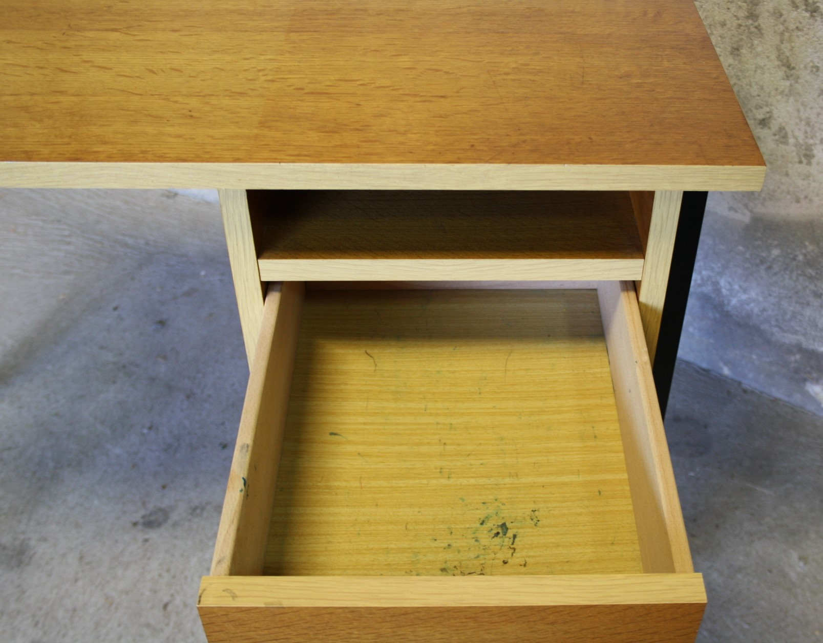 Vintage modernist office