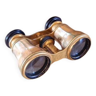 Theater binoculars in mother-of-pearl and brass, 19th century