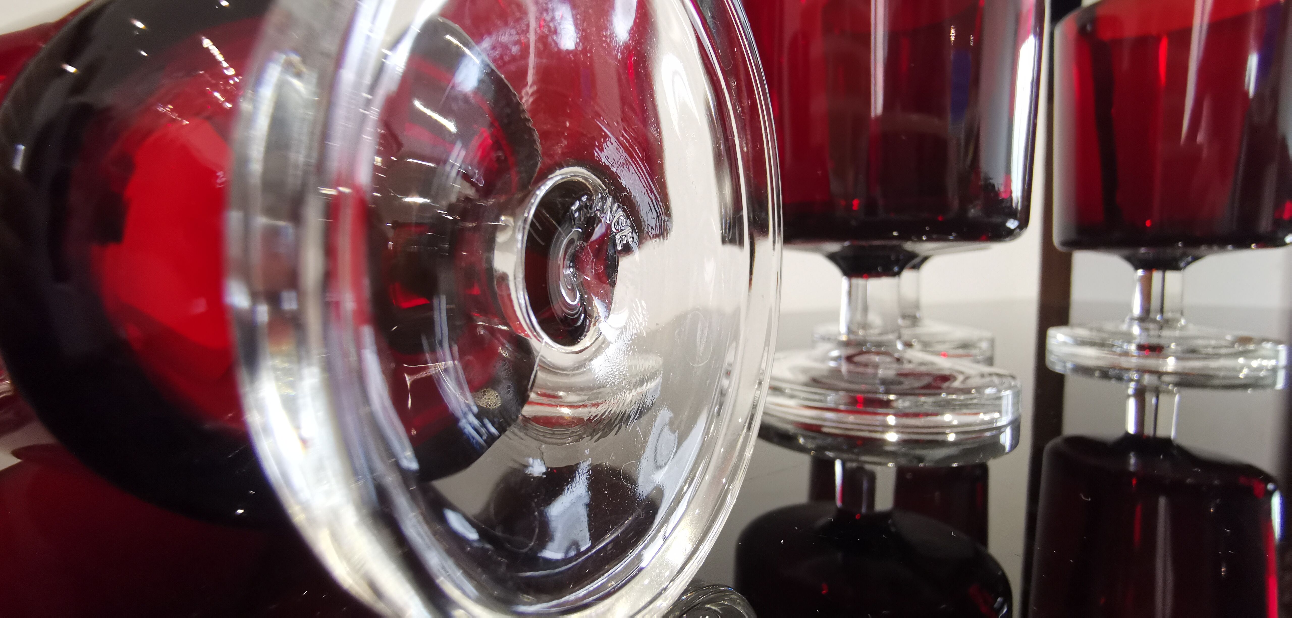 6 glasses of wine/water on foot ruby red color, Cavalier Luminarc France, vintage 70s