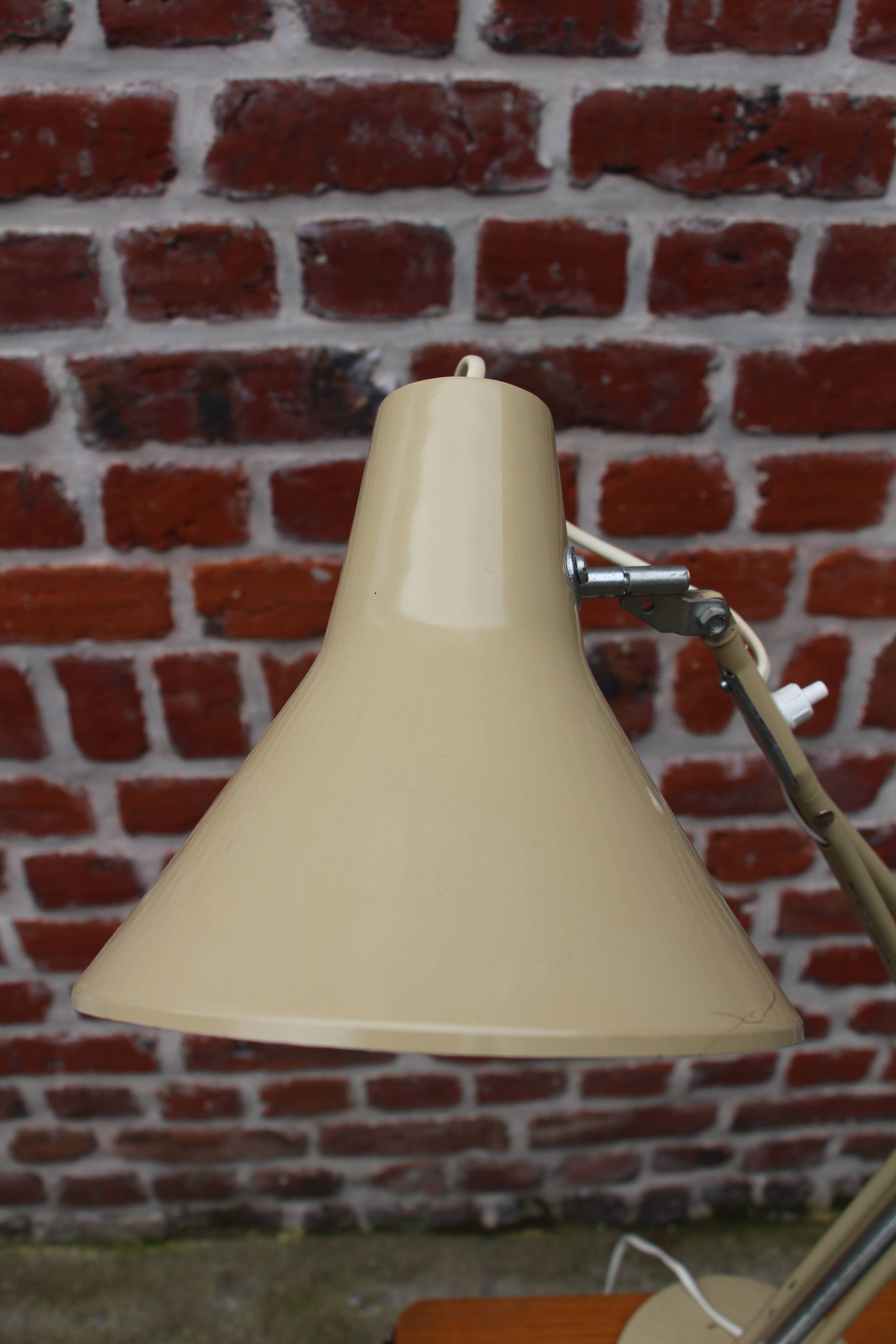 Vintage articulated ivory lamp 60