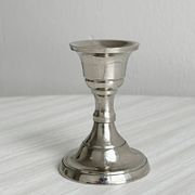 Petit bougeoir métal léger