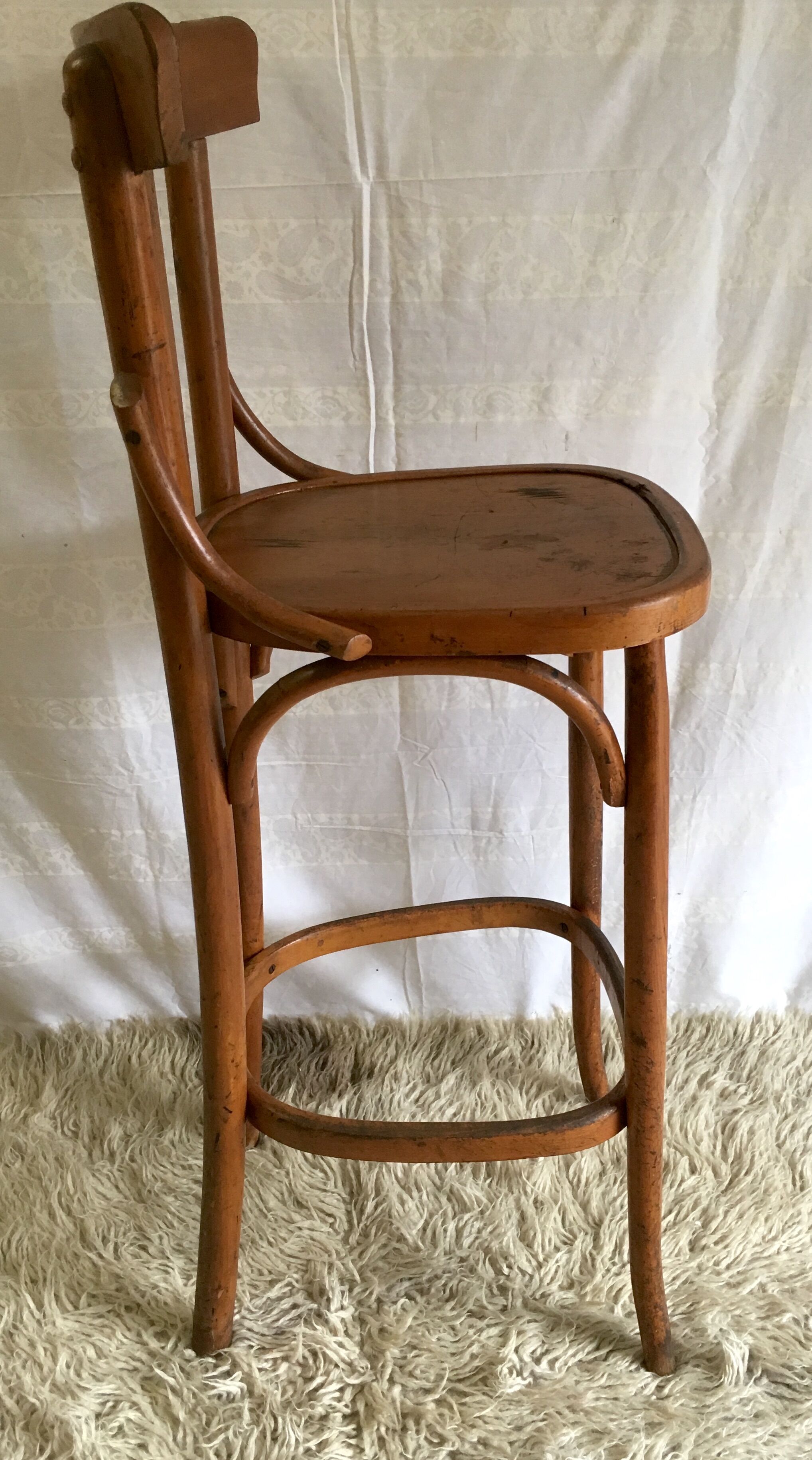 Curved wooden countertop chair - mid. 20th