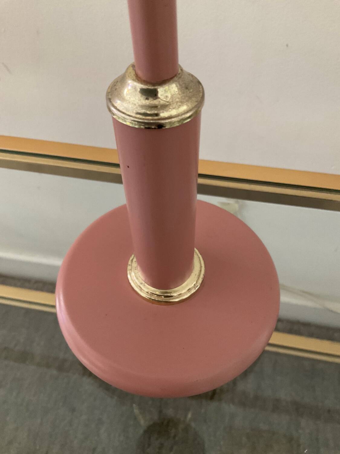 Lampe vintage en métal et opaline années 70