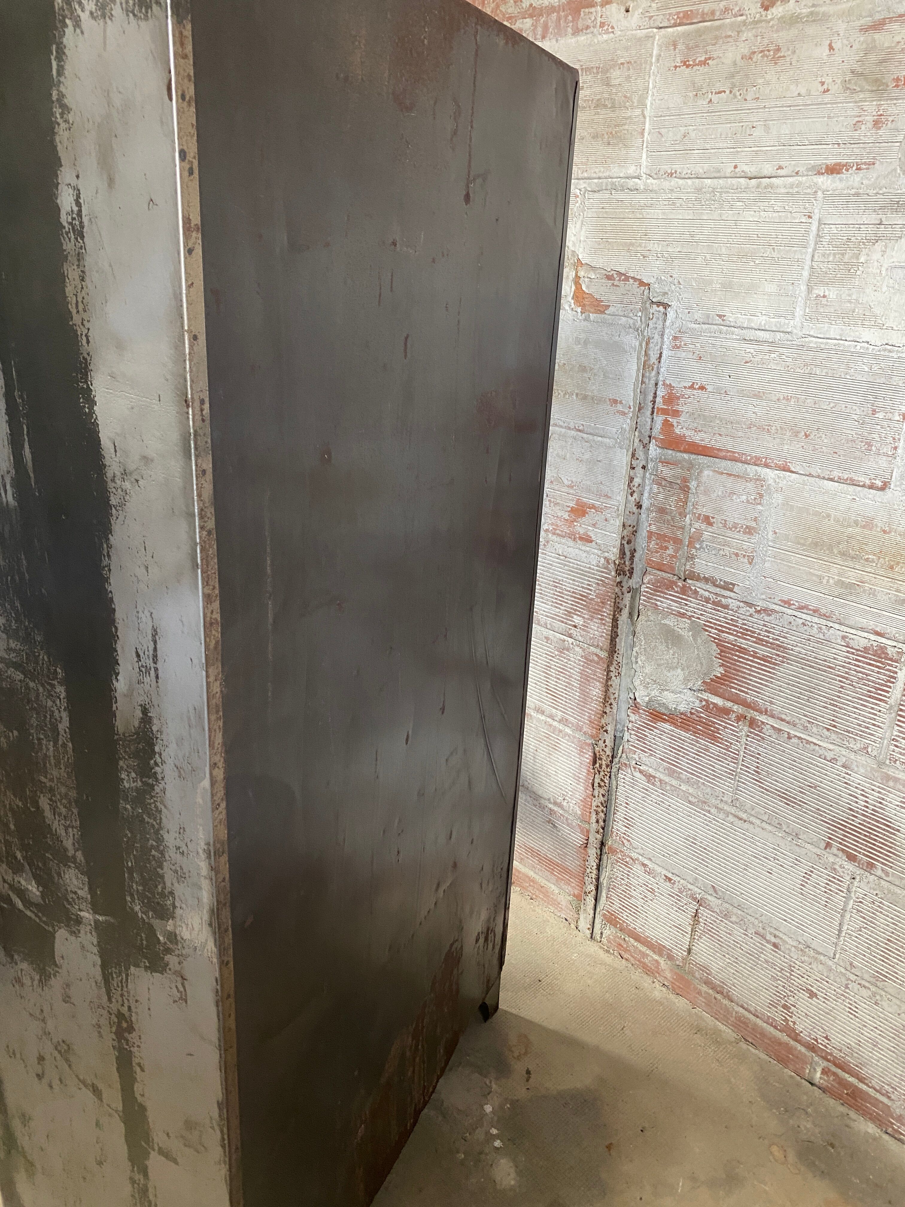 Sheet metal kitchen buffet