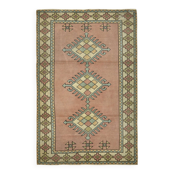 Turkish Vintage Anatolian Rug 124 cm x 190 cm
