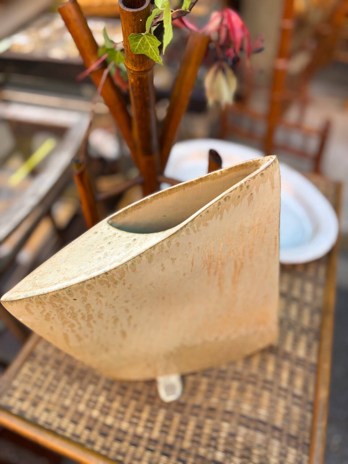 Rare glazed stoneware vase, Japan, 20th century. Wabi-sabi aesthetic.