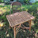 Small children's chair in beige scoubidou.