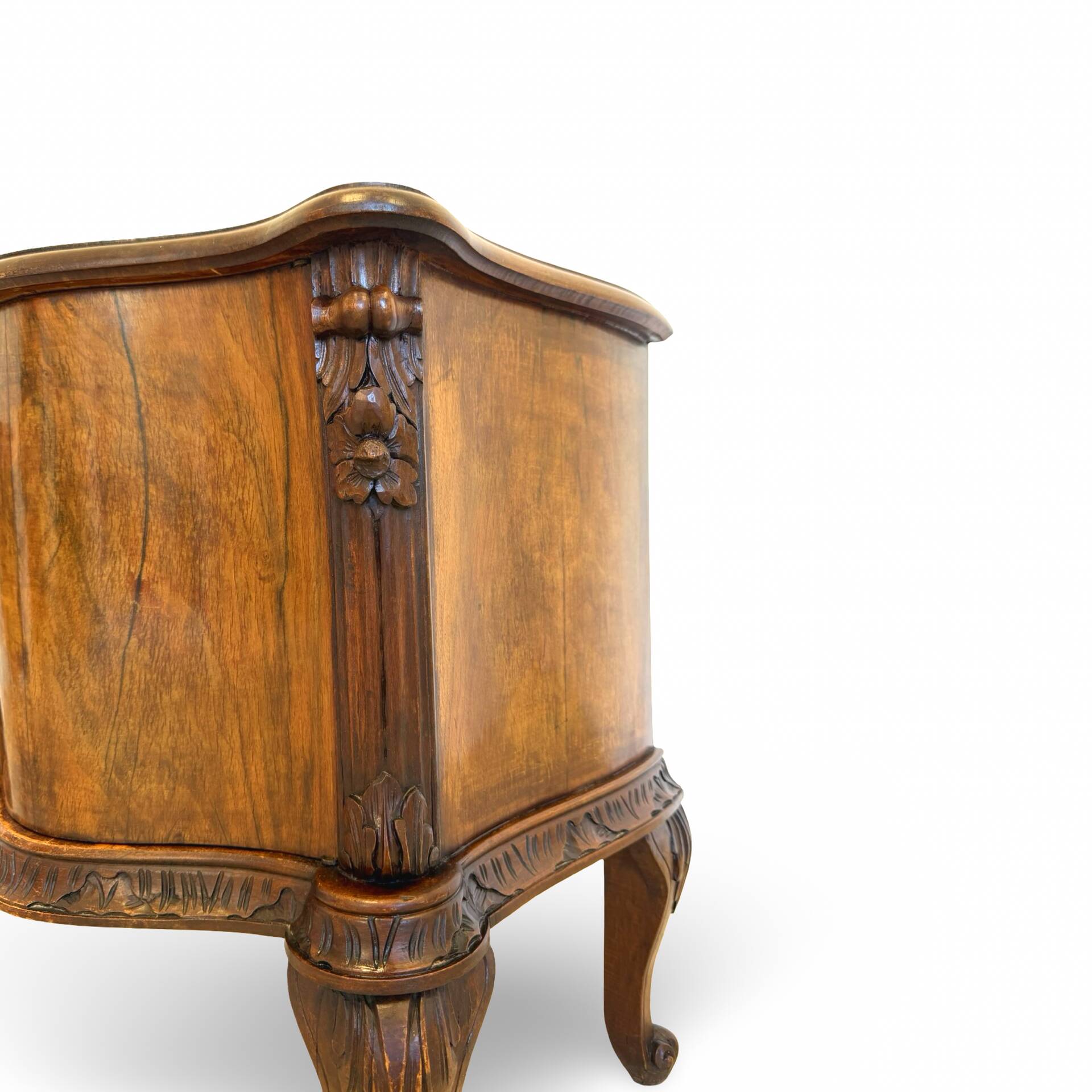 serpentine nightstands in walnut Art Deco