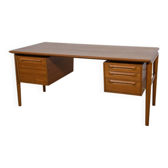 Mid-Century Teak Desk by I.B Kofod-Larsen for Seffle Möbelfabrik, Sweden, 1950s