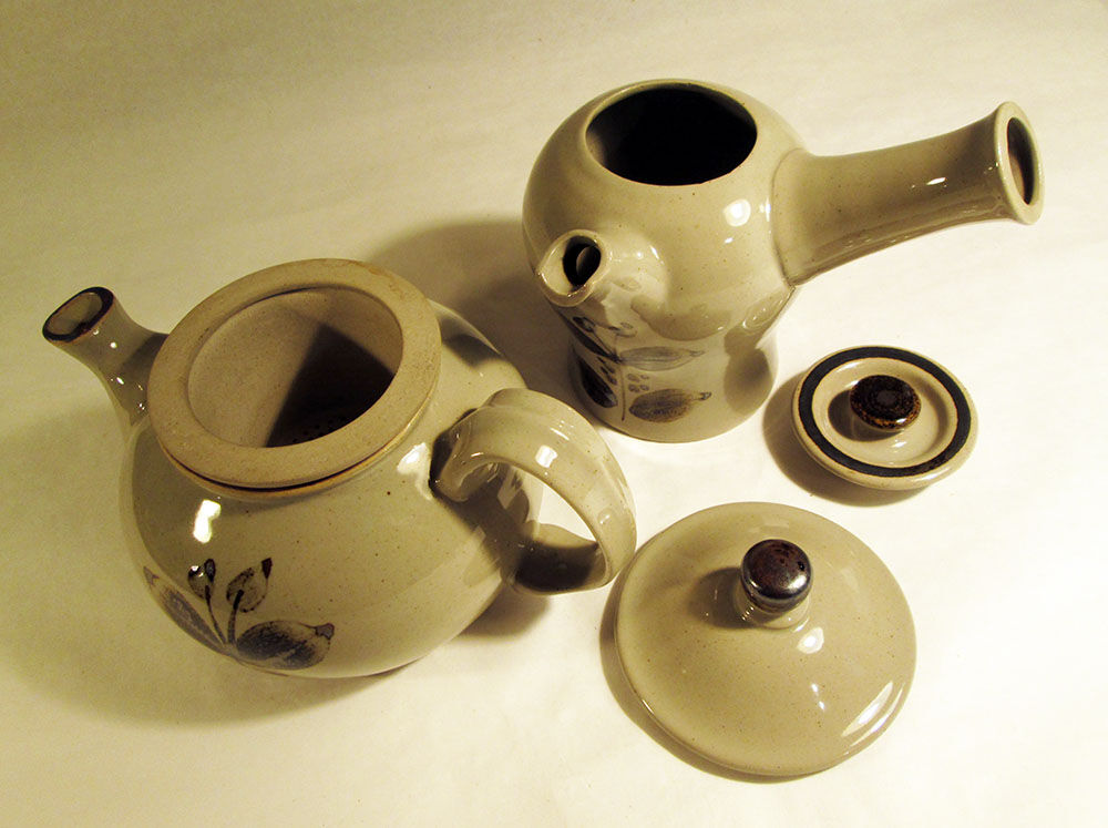 Teapot and chocolate maker in Arnon sandstone