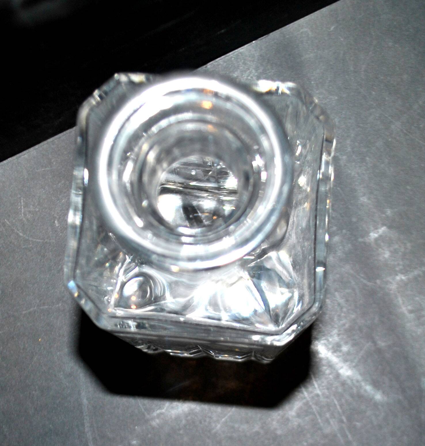 Manhattan model St. Louis cut crystal whisky decanter