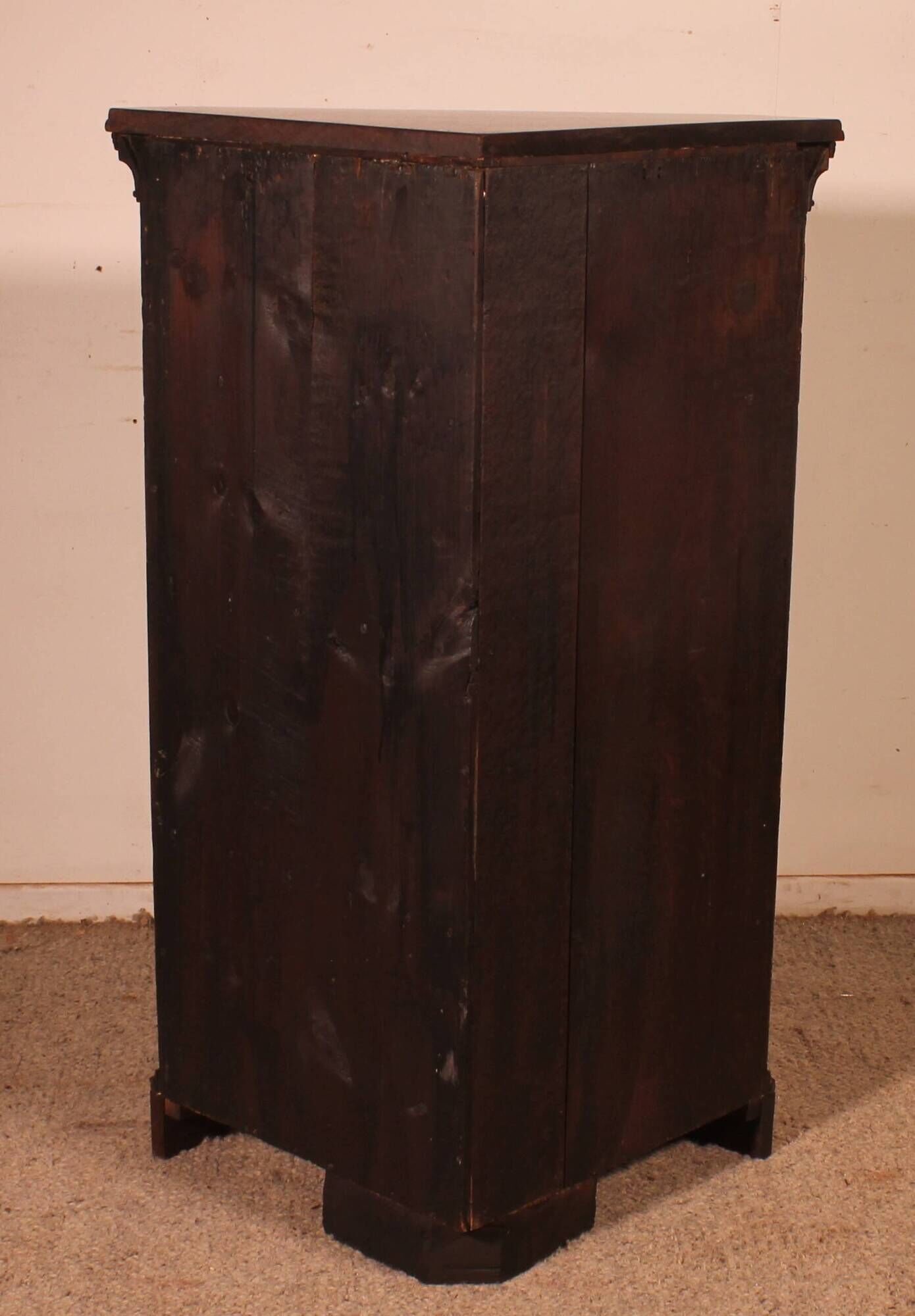 Georgian Oak Corner Cabinet - 18th Century