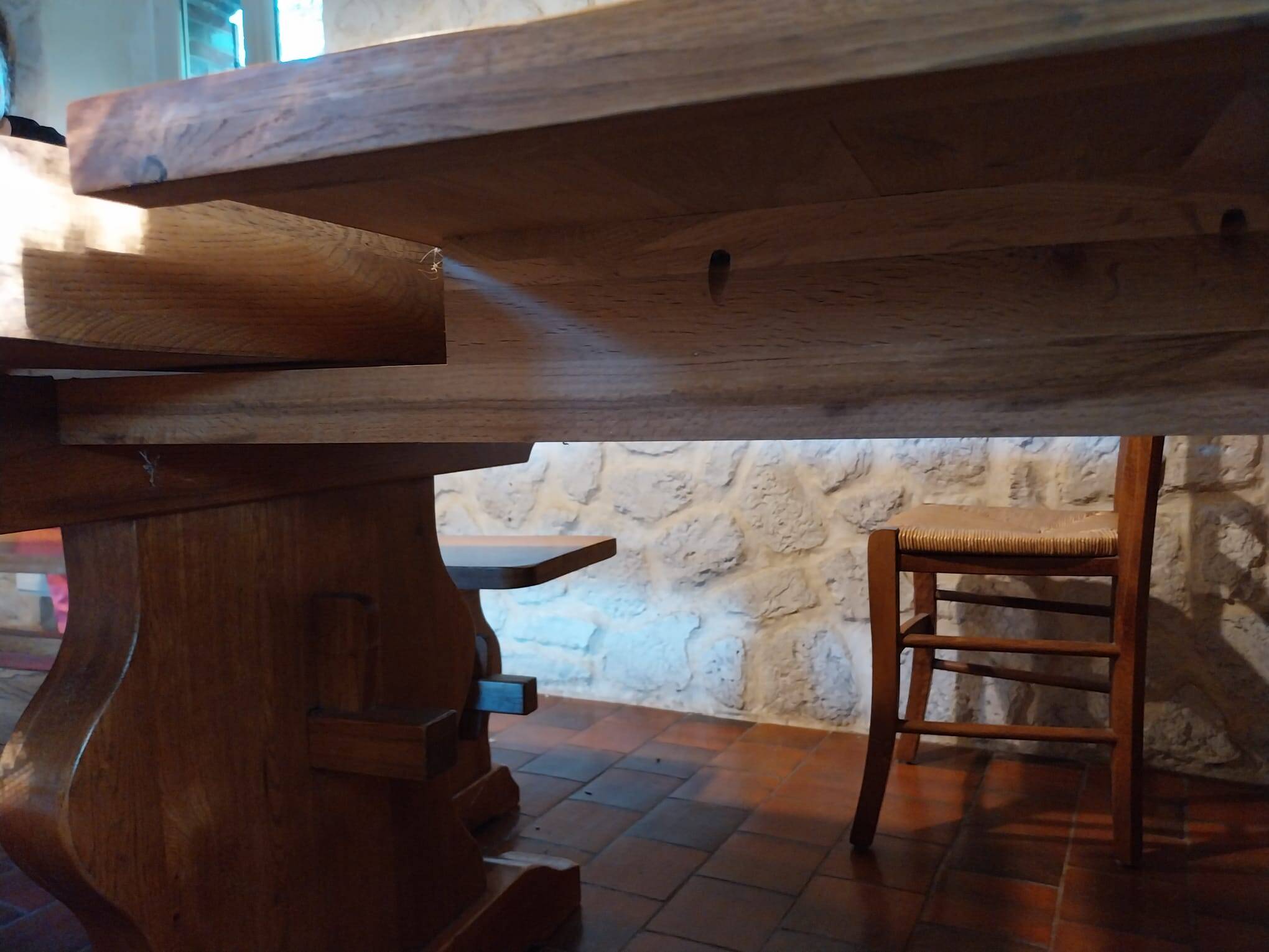 Set of solid oak abbey tables + 2 benches + 2 extension leaves