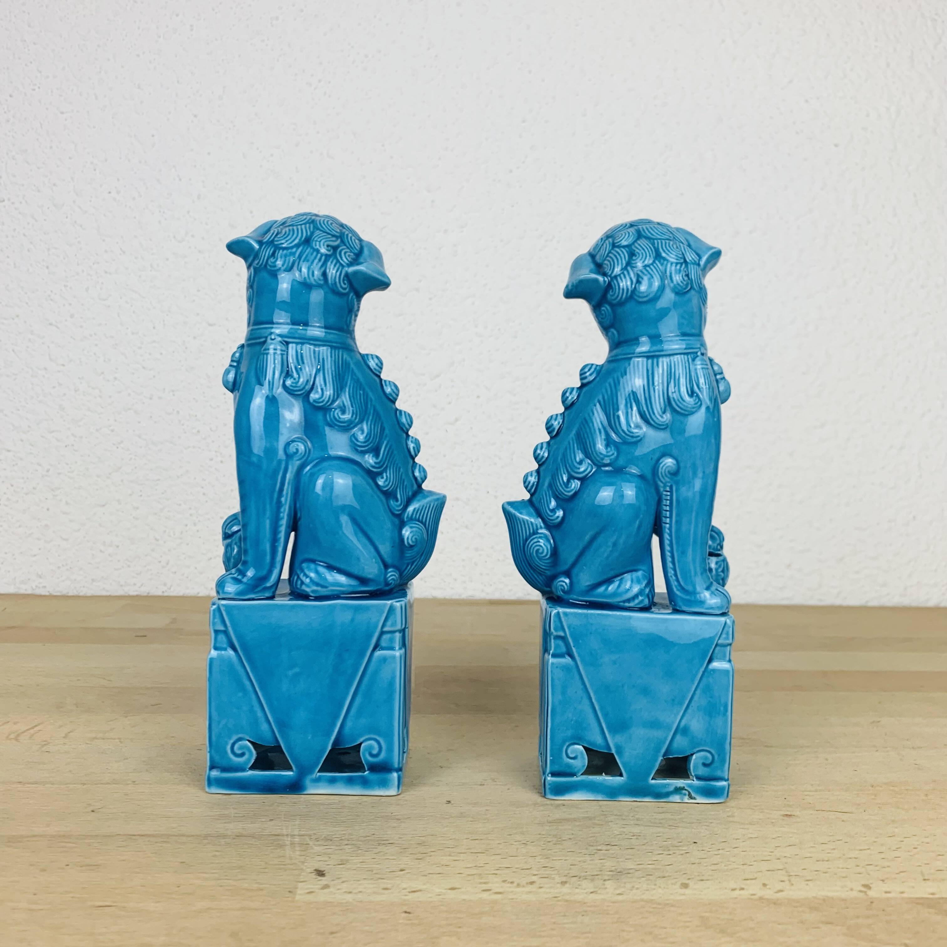 Pair of blue ceramic Fô dogs