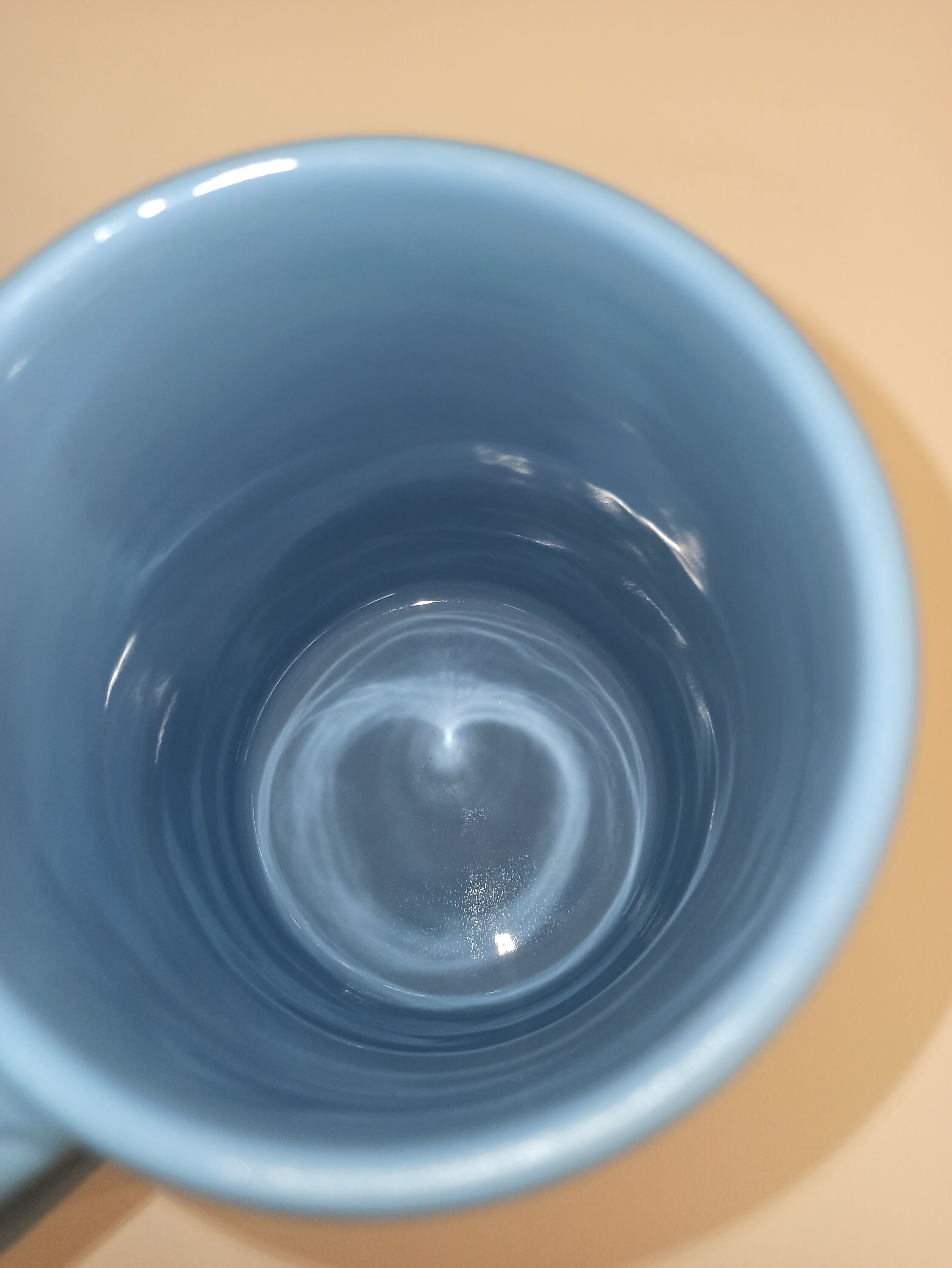 Chope, mug en jaspe. wedgwood, fabrication anglaise. scènes de chasse en relief