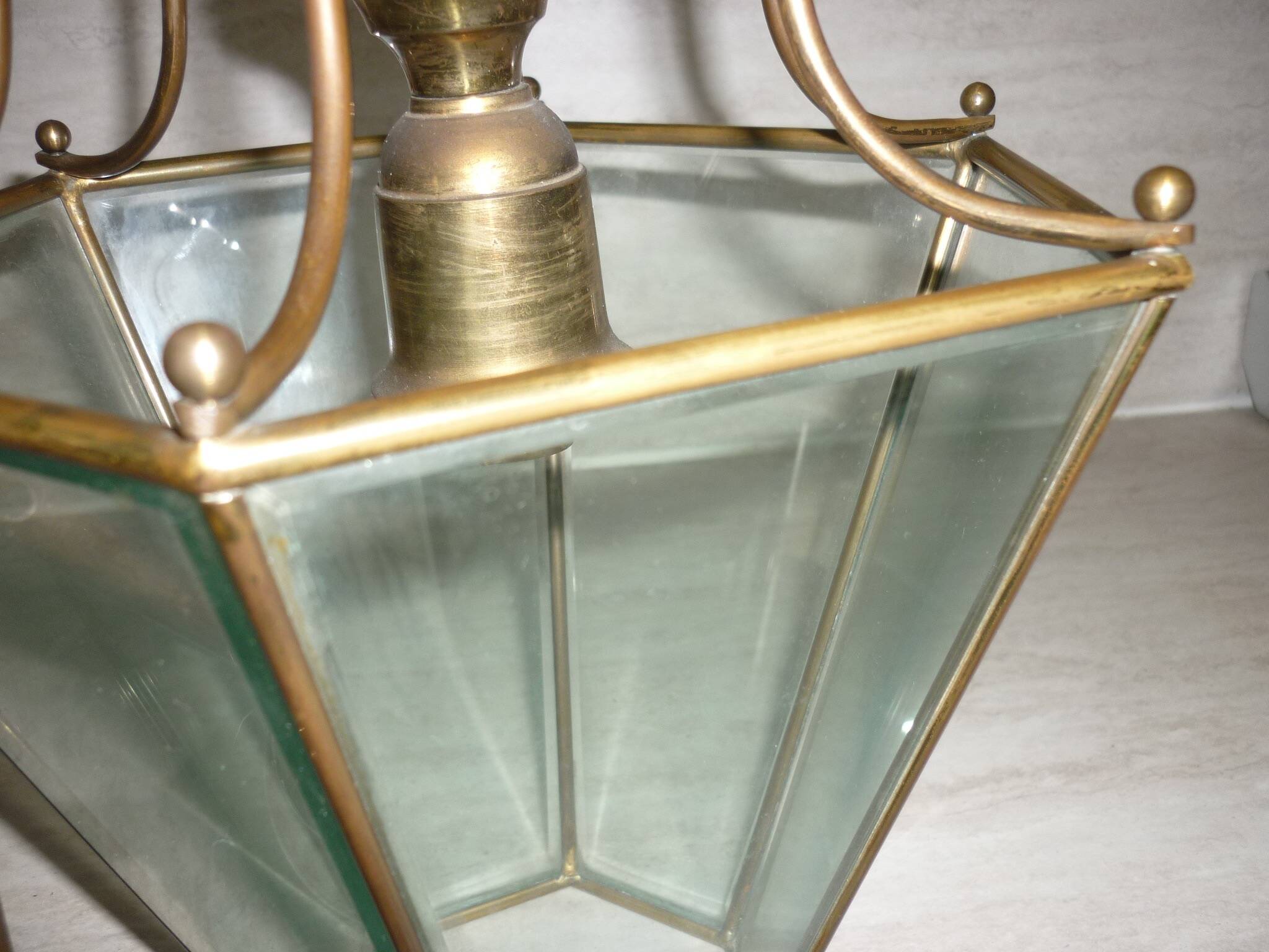 Brass lantern with 6 beveled glasses