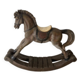 Cheval à bascule antique