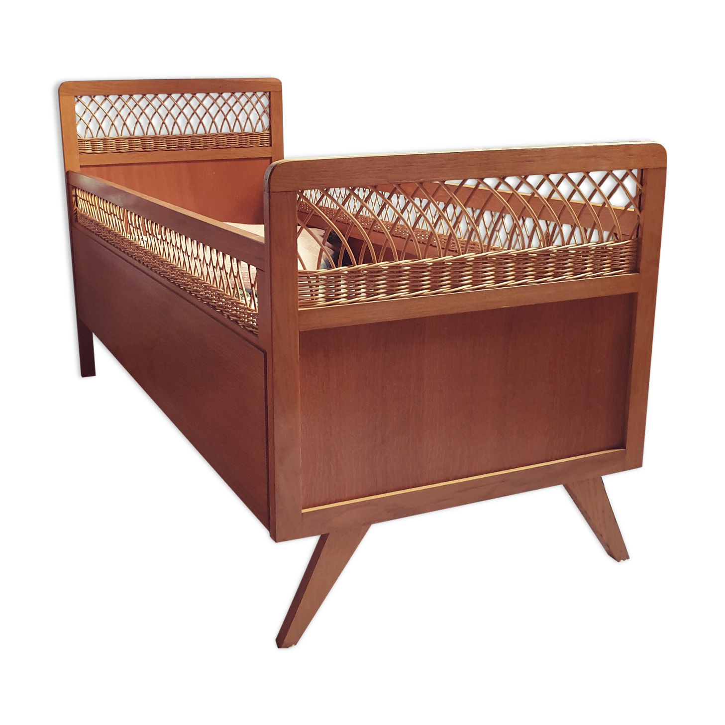 Lit enfant rotin vintage