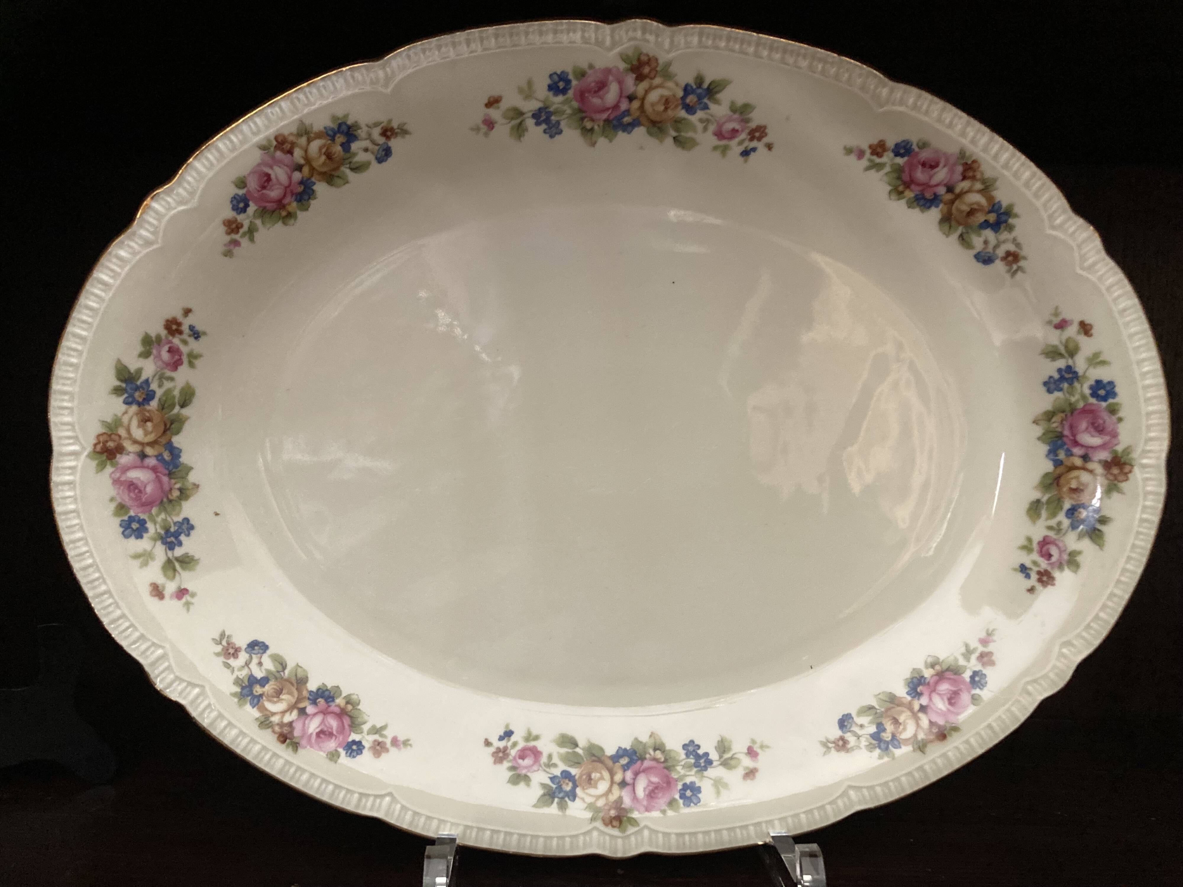 Ensemble de service de table de porcelaine