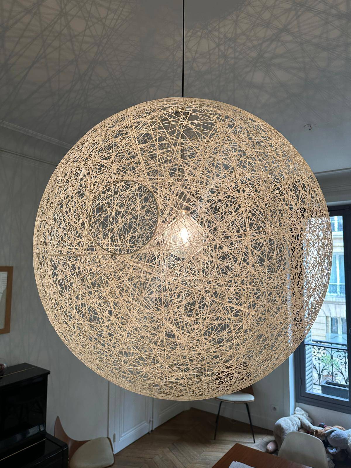 Random suspension model by the brand Moooi.