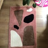 Hand tufted rug