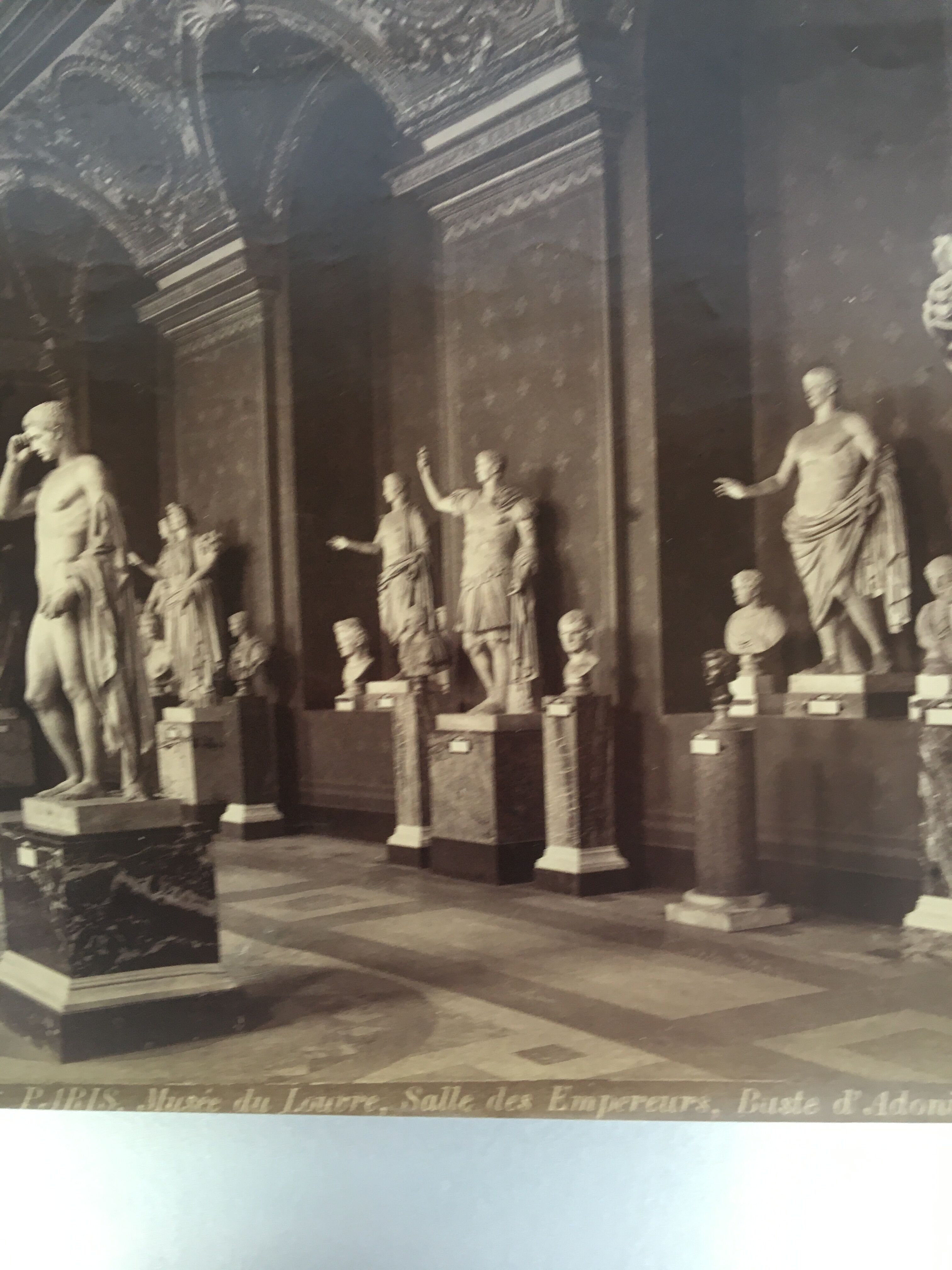 Photo 1900 of the Louvre Museum