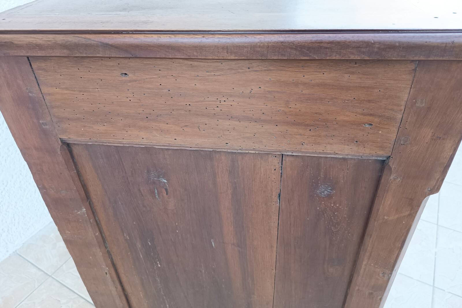 Louis XVI walnut buffet from the 19th century.
