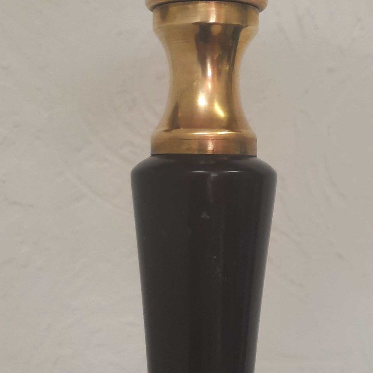 Tripod floor lamp - 1950s - wood and brass.