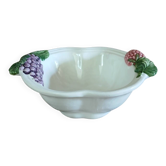 Old coupe in slipware