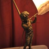 Lampe en bronze "Farbel" avec joueur de flute