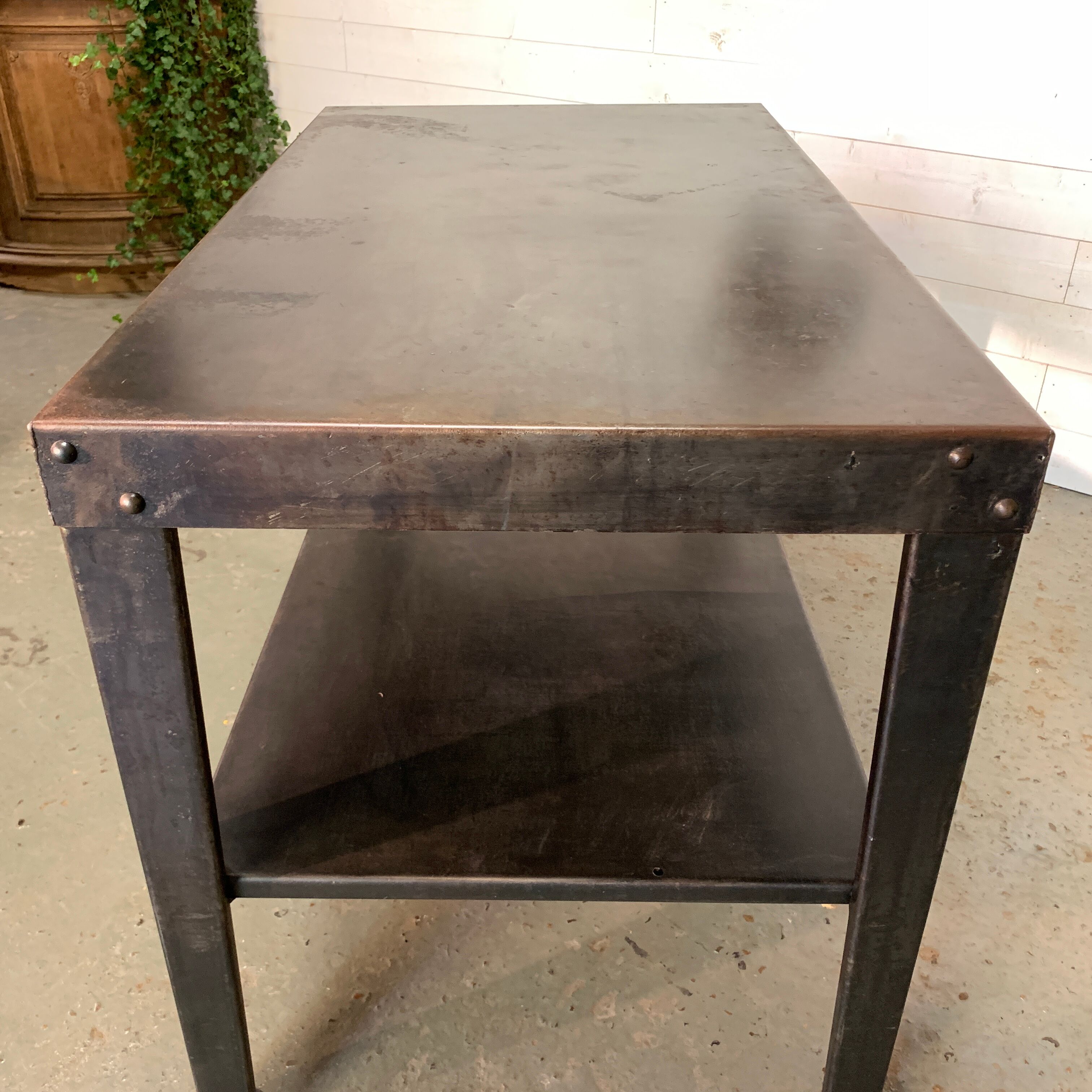 Steel industrial workshop table