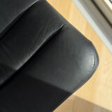 Artifort F978 Armchair – Geoffrey Harcourt – black leather