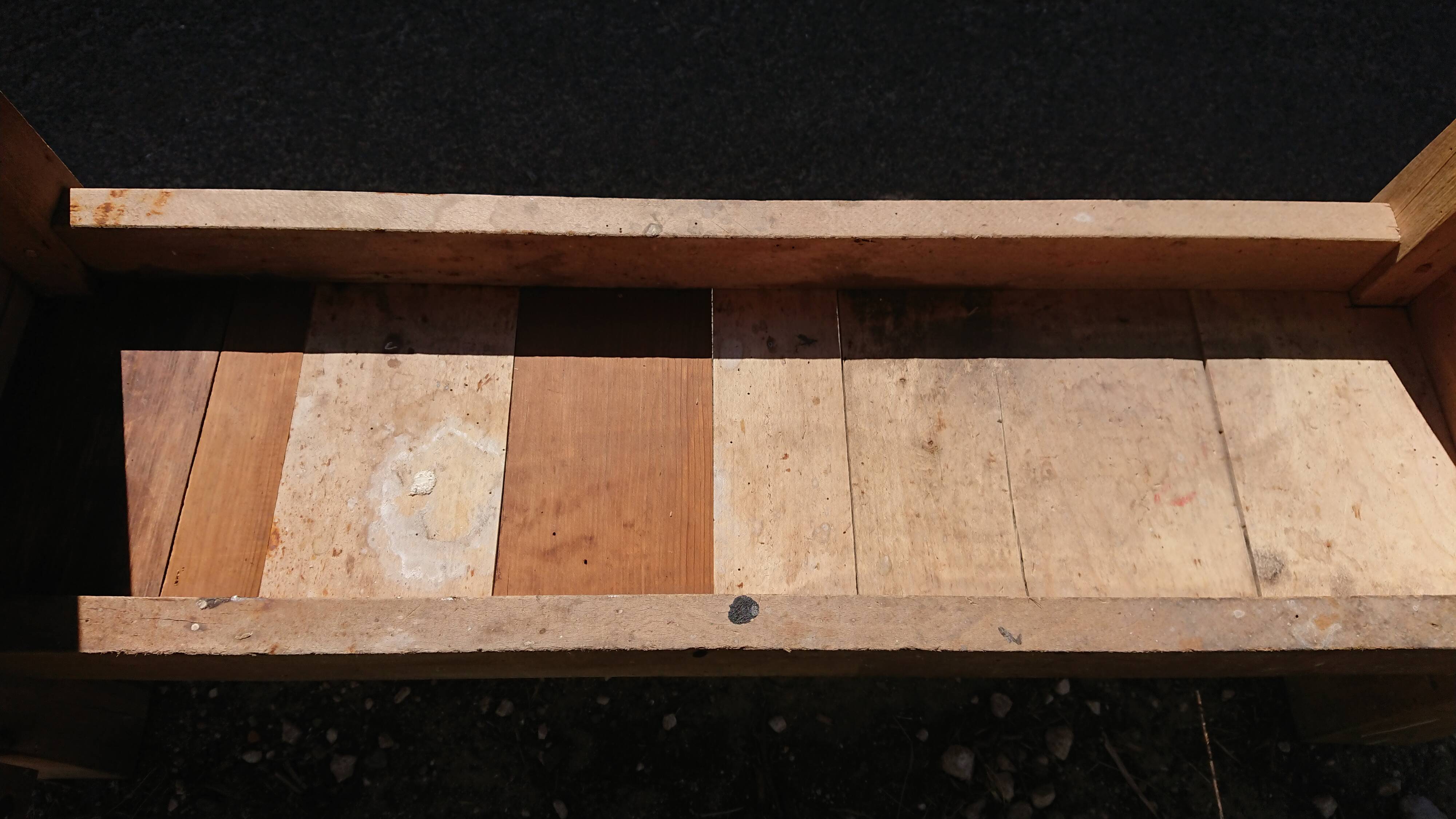 Built in raw wood with its press and valet - GRENAD