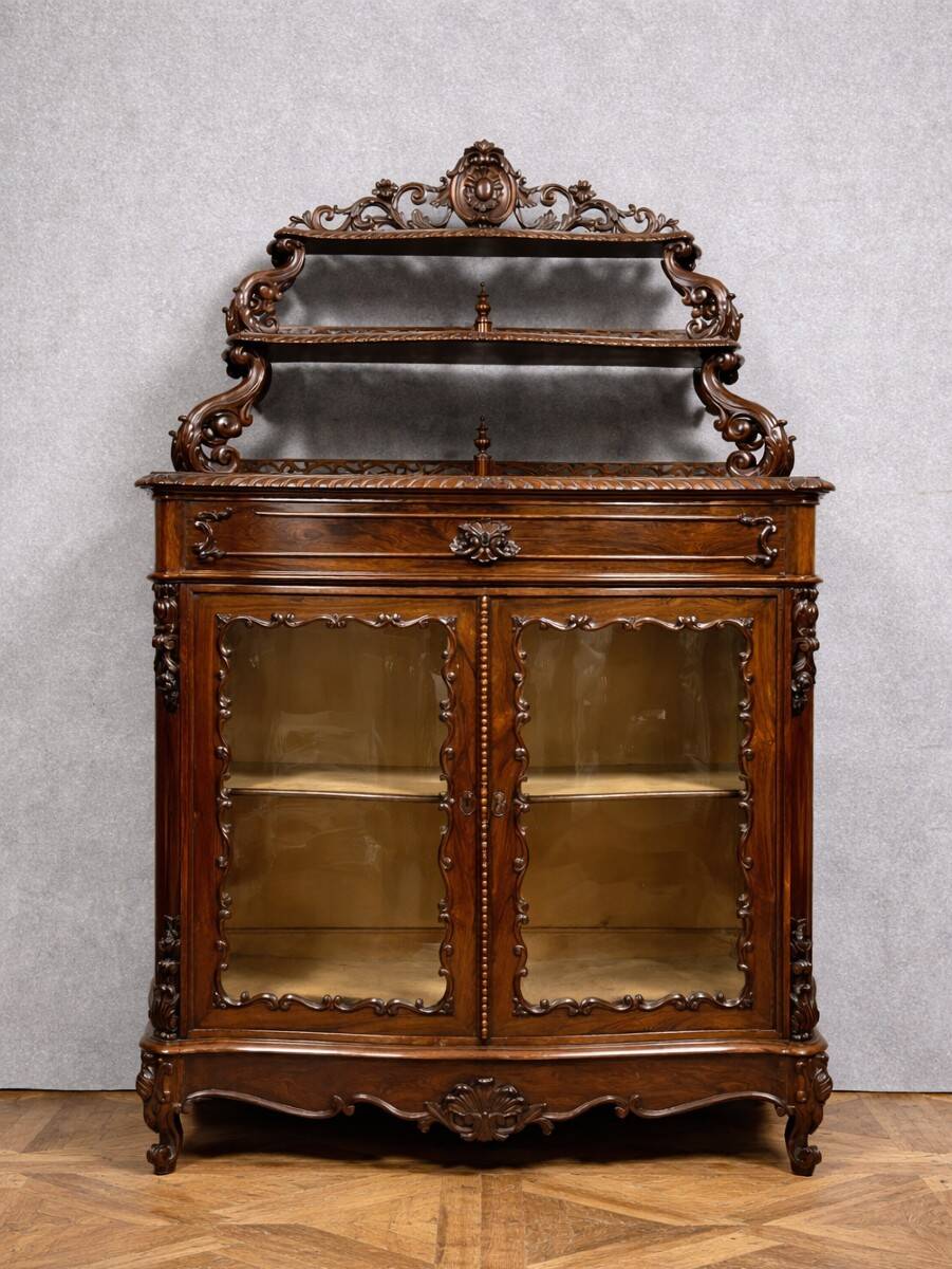 Vitrine galbée époque Napoléon III en acajou