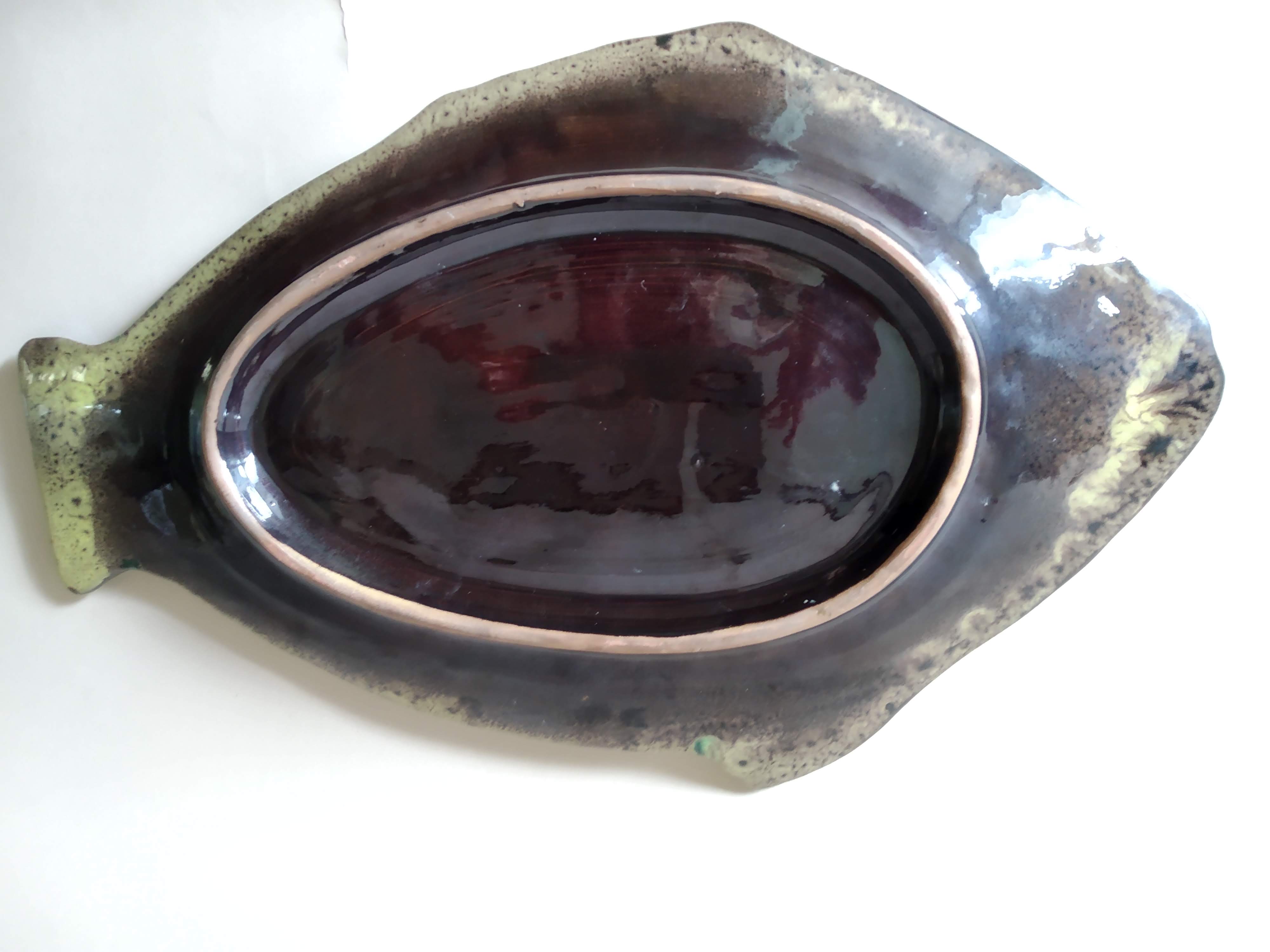 Ceramic dish by Marius Giuge Vallauris