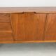 Buffet vintage unique en teck des années 1960, produit par Nathan au Royaume-Uni.
