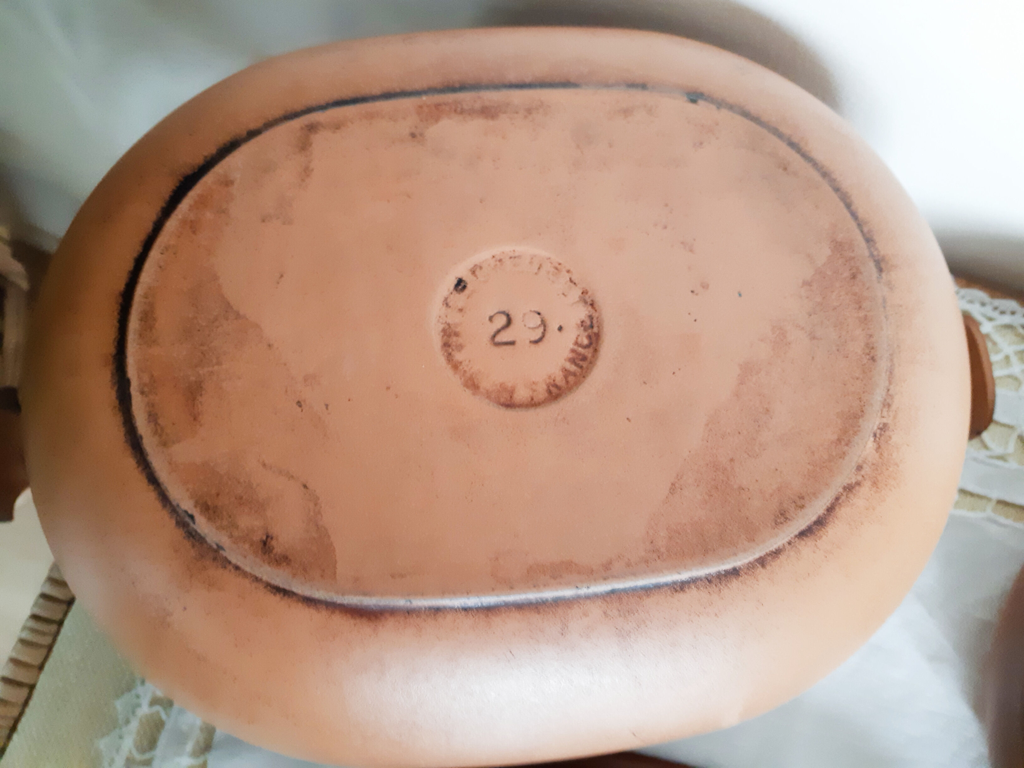 Mama Le creuset Cassette in enamelled cast iron by Enzo Mari