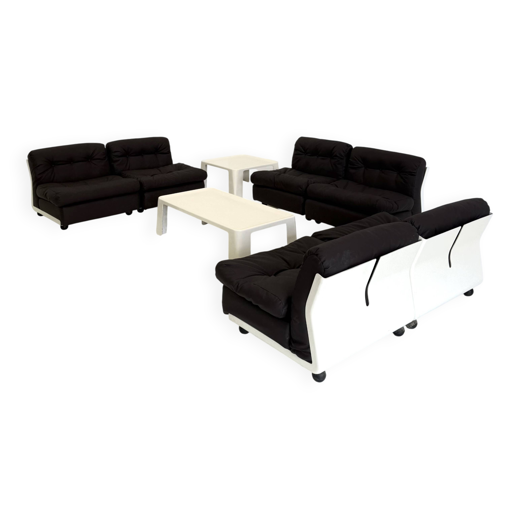 Complete Amanta set by Mario Bellini for C&B Italia with original tables