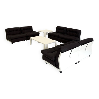Complete Amanta set by Mario Bellini for C&B Italia with original tables
