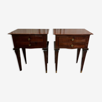 Pair of varnished mahogany bedside tables