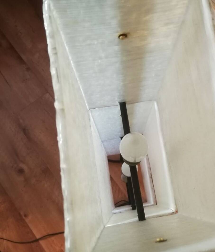 Vintage Arlus totem floor lamp from the 1950s, made of steel and plexiglass.