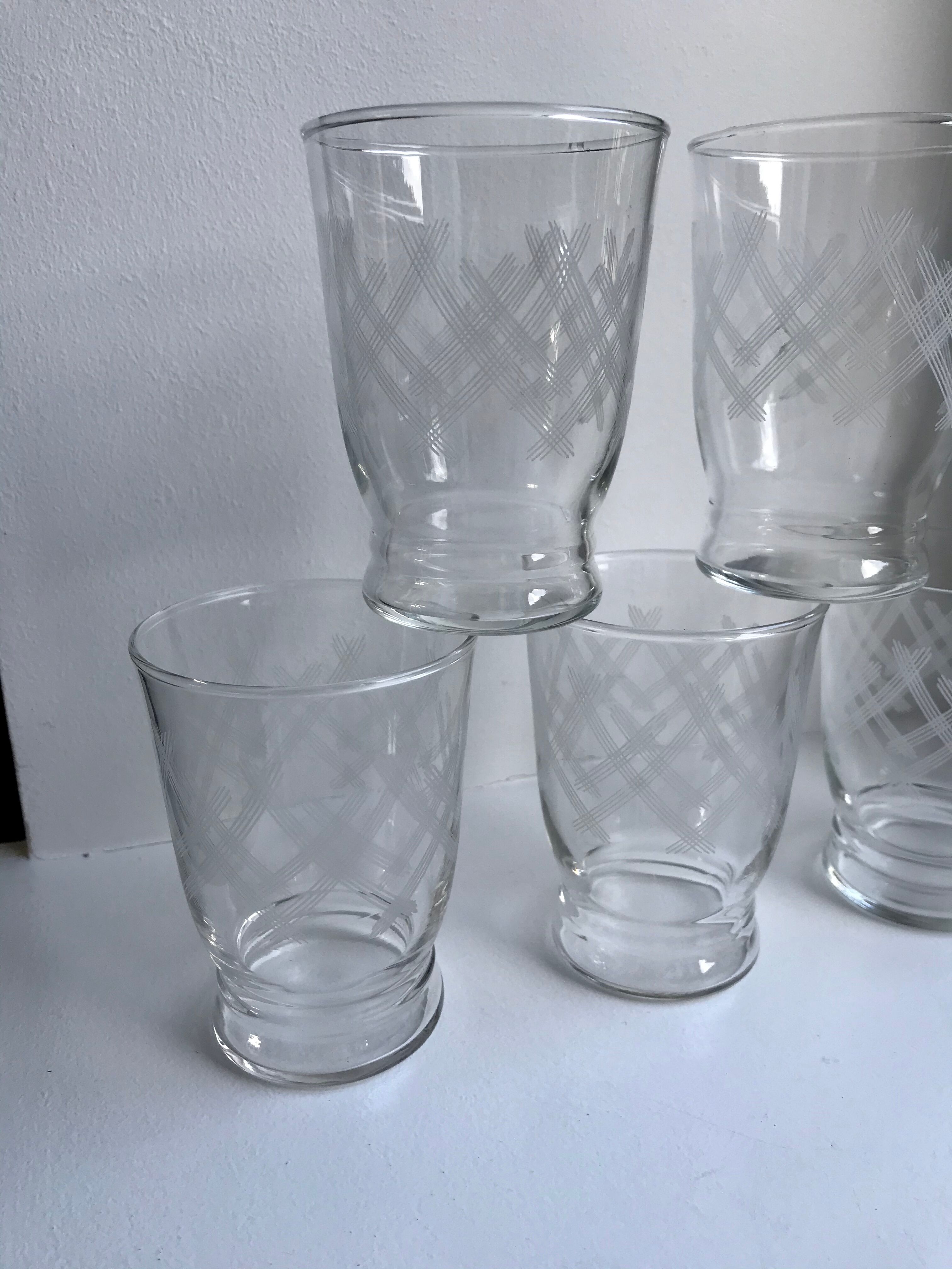 Lot de 6 verres à eau gravés années 60